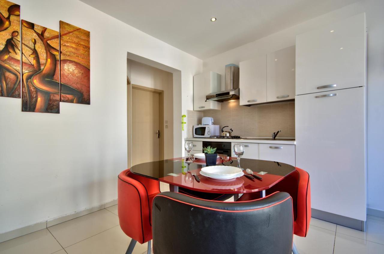 Sapphire Court 2 Bedroom Apartments By Shortletsmalta Sliema Extérieur photo